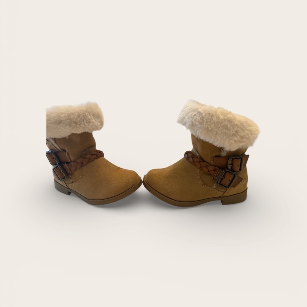 Blowfish Kids Boots with Cream Faux Fur - Picture 3 of 5